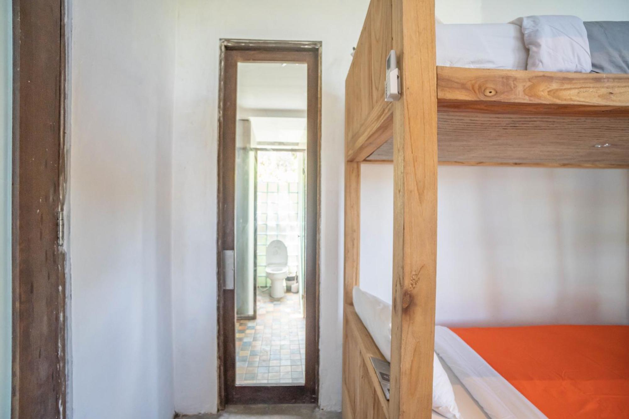 Bong Hostel Nusa Lembongan Exterior foto