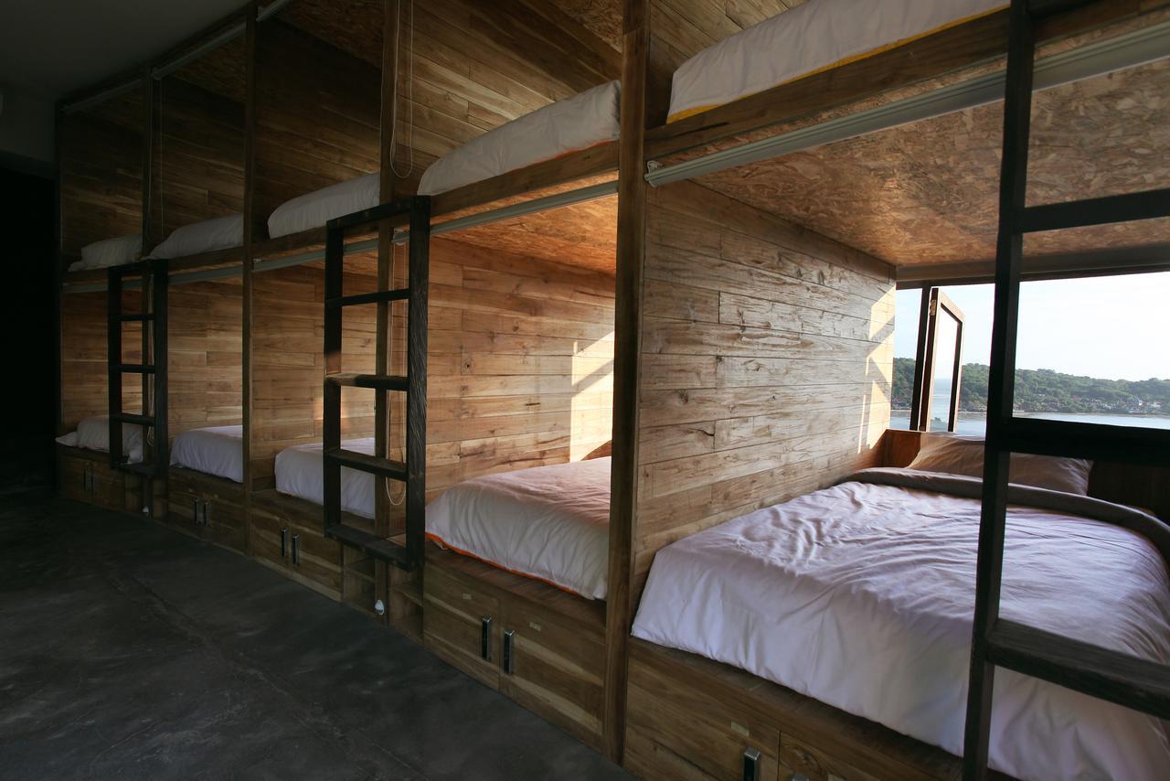 Bong Hostel Nusa Lembongan Exterior foto