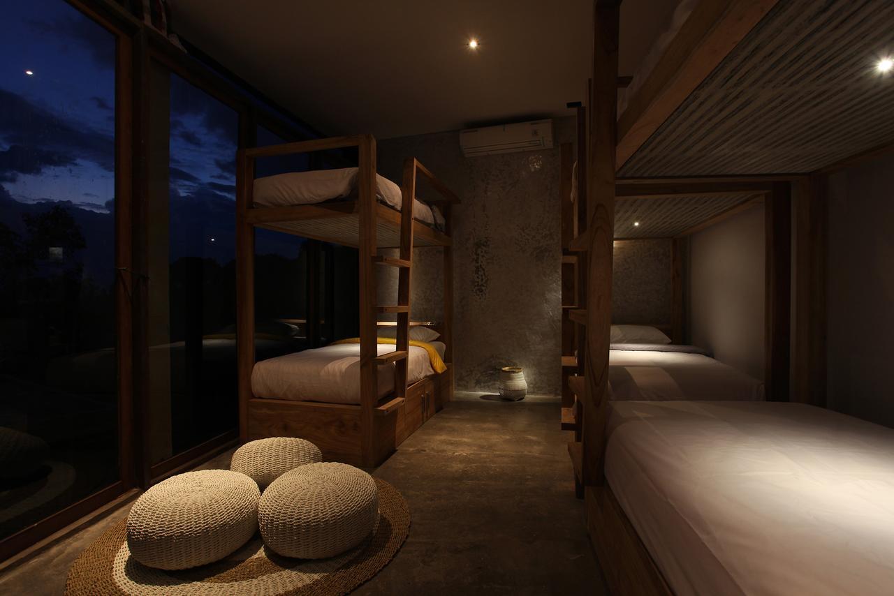 Bong Hostel Nusa Lembongan Exterior foto